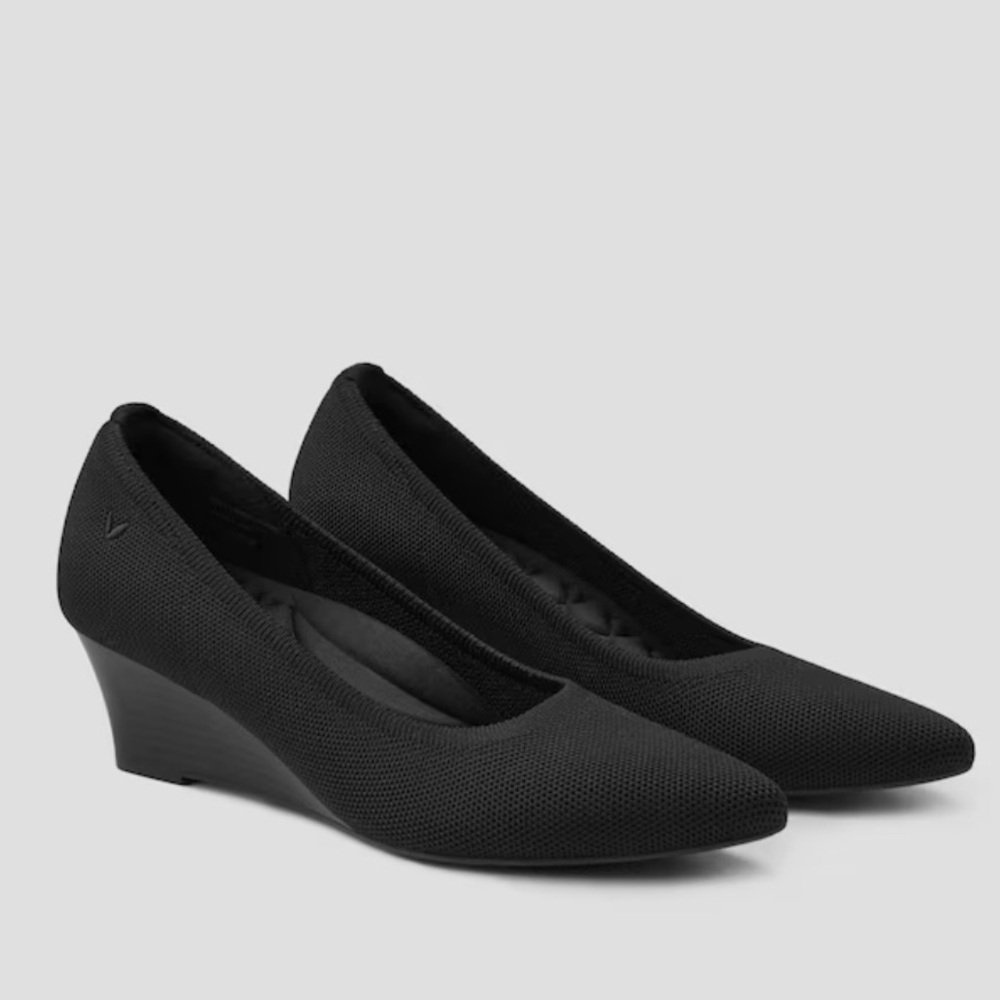 Vivaia Aria Wedge Pro Pointed Toe Black Pump EU Size EU 37 NWOT